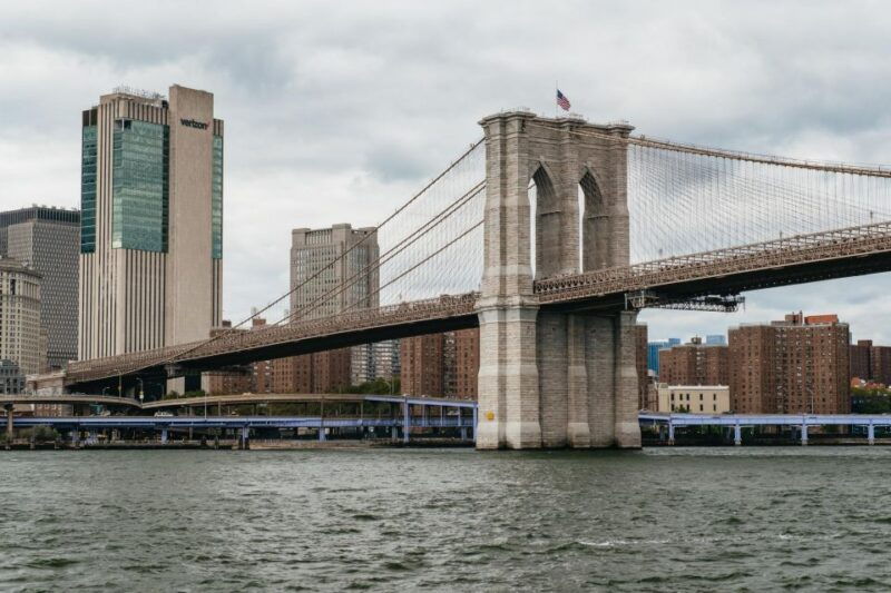 nyc-around-manhattan-official-nyc-architecture-cruise