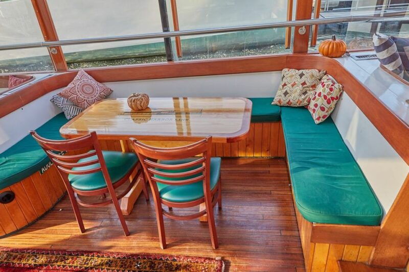 nyc-evening-jazz-cruise-on-the-yacht-manhattan