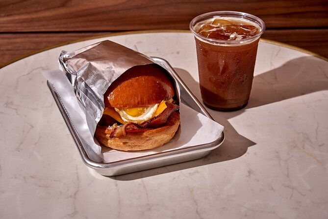 nyc-grab-n-go-breakfast-at-usa-brooklyn-deli-in-times-square