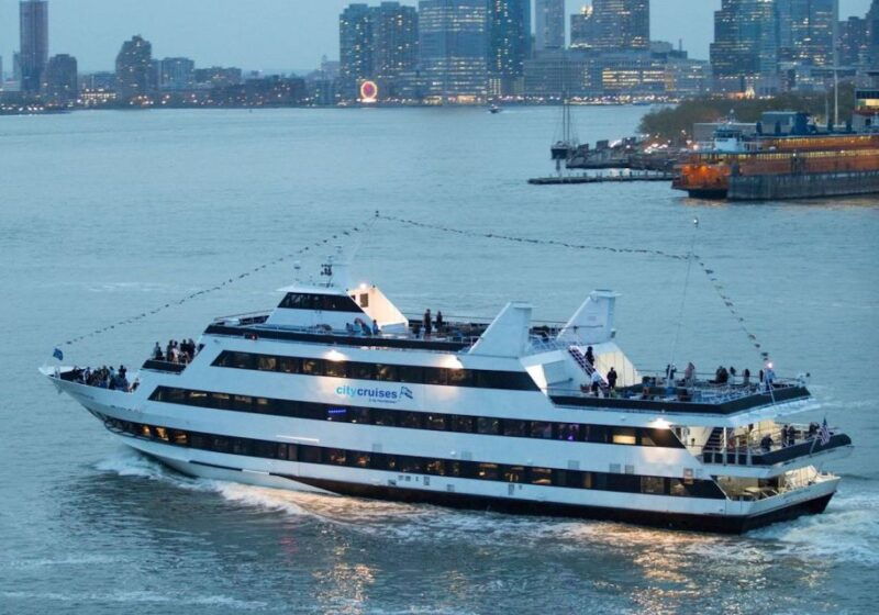 nyc-new-years-eve-buffet-dinner-fireworks-harbor-cruise