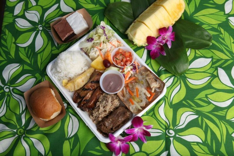 oahu-germaines-traditional-luau-show-buffet-dinner