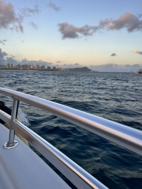 oahu-waikiki-fireworks-boat-cruise-from-oahu