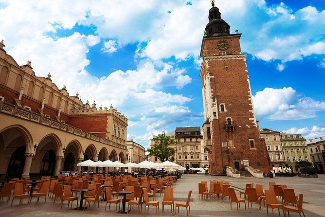 old-town-sightseeing-group-tour-by-electric-golf-cart-in-krakow