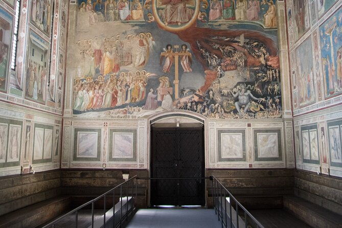 padua-small-group-tour-with-scrovegni-chapel-entrance