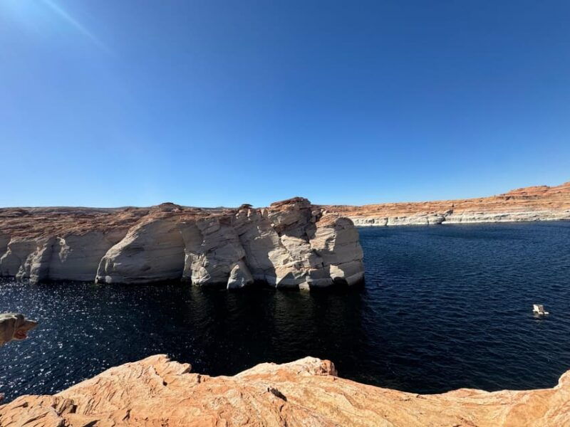page-lake-powell-kayak-water-antelope-canyon-hiking-tour