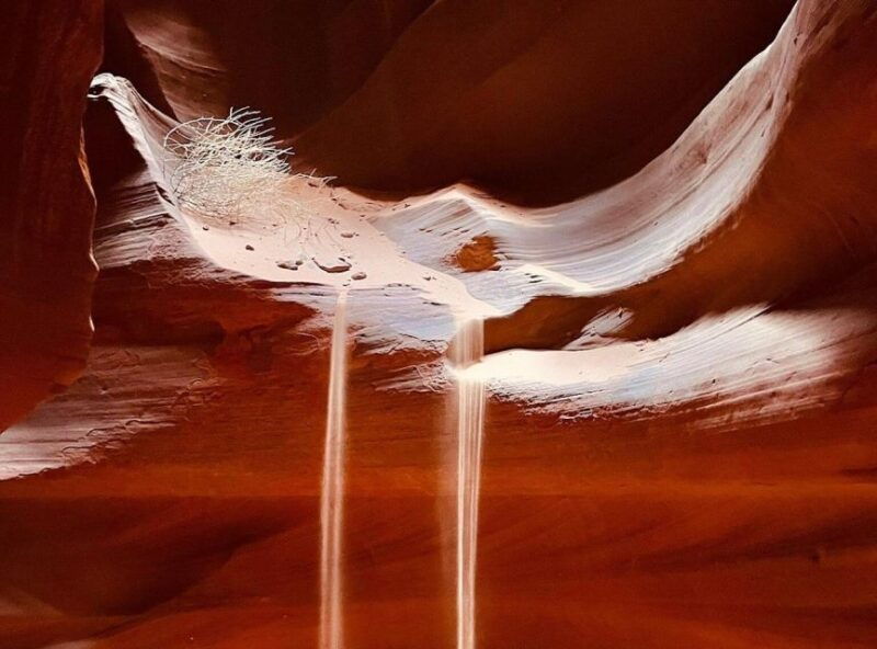 page-upper-and-lower-antelope-canyons-guided-tour