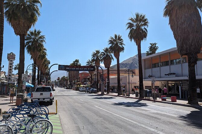 palm-springs-scavenger-hunt-walking-activity-and-game