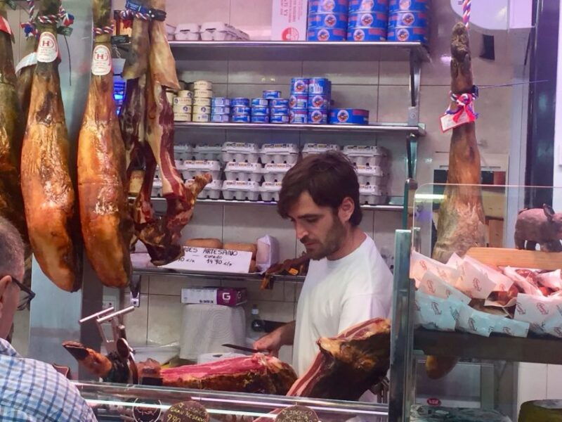 palma-walking-tour-with-mediterranean-delicacies