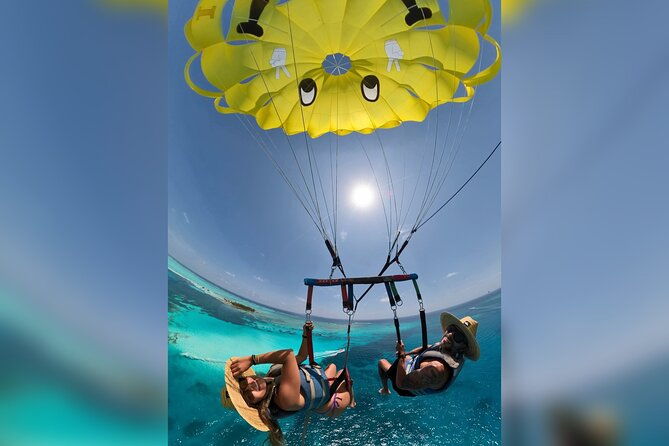 parasailing-flight-in-san-andres-islands