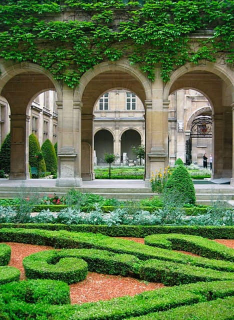 paris-exclusive-walking-guided-tour-of-the-marais