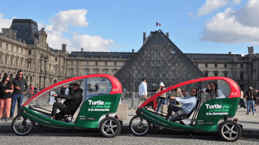 paris-private-guided-tour-in-rickshaw-bike-napoleon