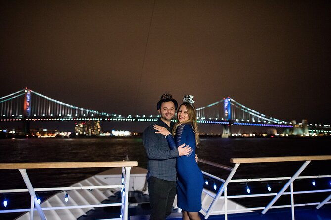 philadelphia-new-years-eve-buffet-dinner-cruise