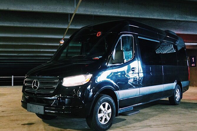 phoenix-arrival-chauffeur-driven-transport-by-executive-sedan