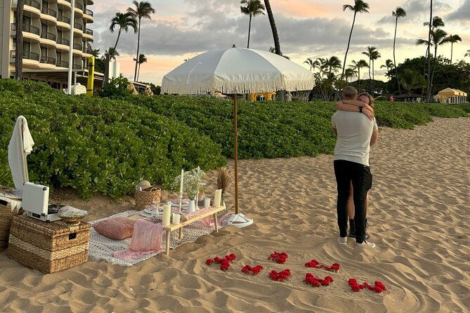 picnic-on-the-beach-in-maui