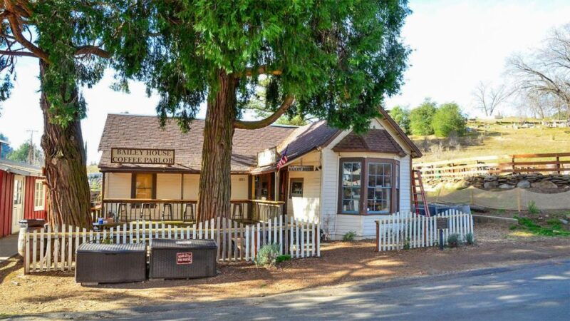 pies-pickaxes-a-historic-walking-tour-of-julian-ca-2