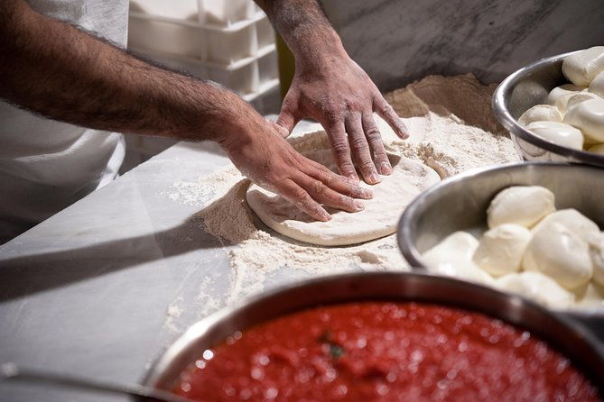 pizza-tiramisu-class-at-a-cesarinas-home-with-tasting-santa-teresa-di-gallura