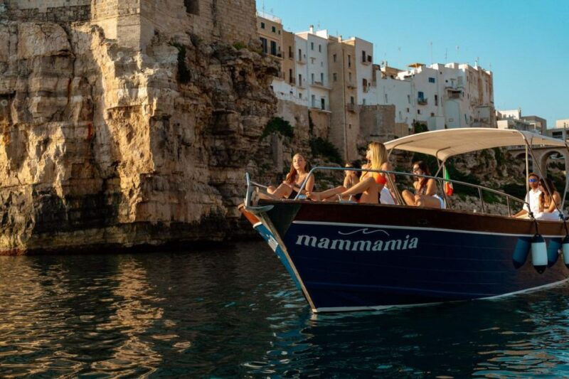 polignano-group-boat-excursion-with-aperitif