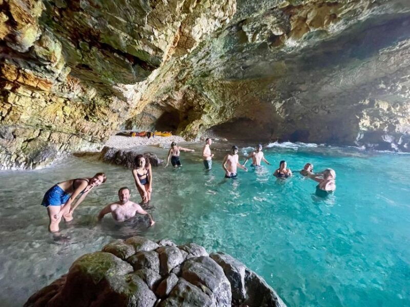 polignano-kayak-tour-swimming-stop-in-cave