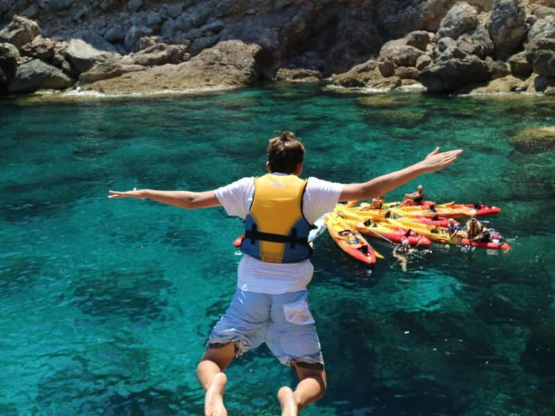pollenca-kayak-and-coasteering-cliff-jumping