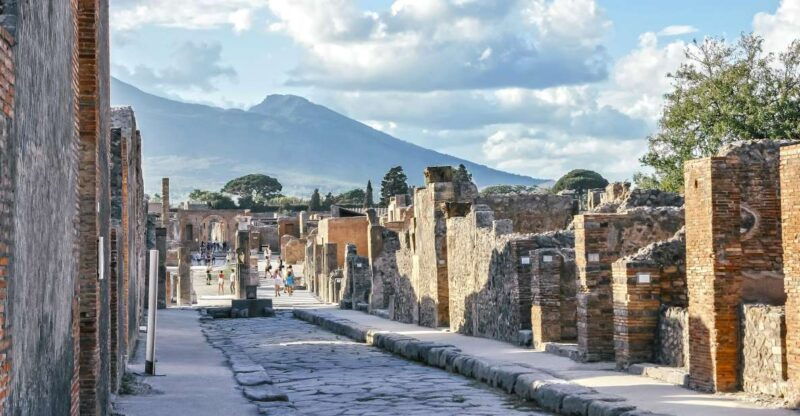 pompei-unveiled-skip-the-line-with-exclusive-guide
