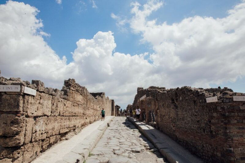 pompeii-and-sorrento-private-tour-from-rome