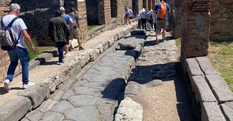 pompeii-from-napoli-transfer-entry-ticket-guided-tour