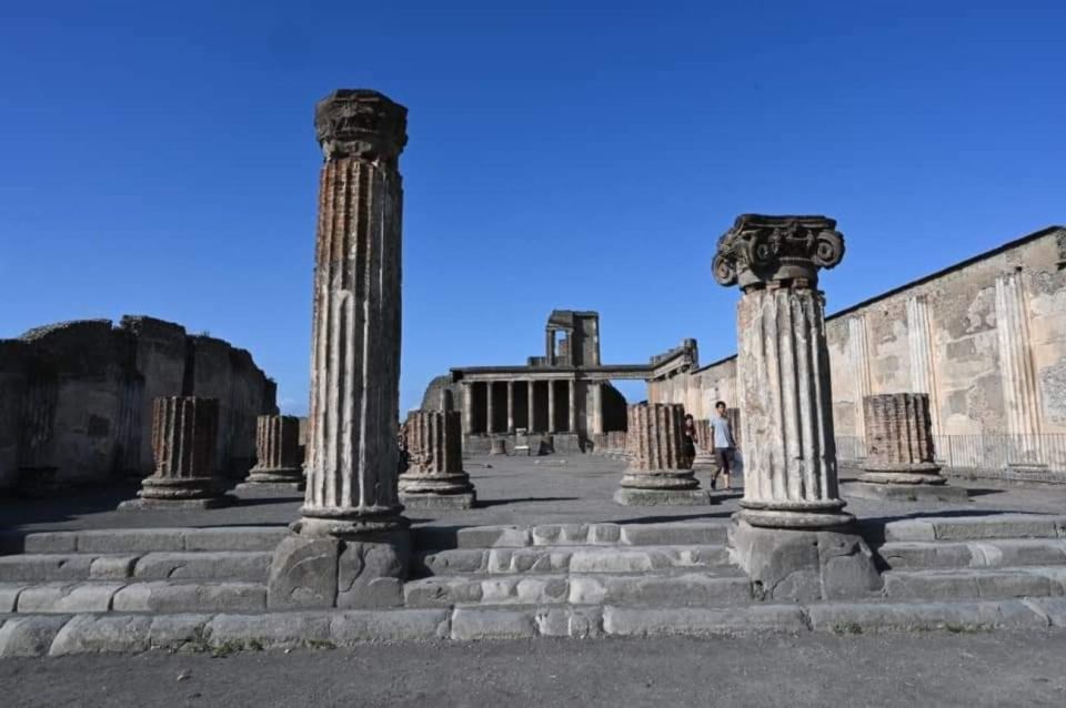 pompeii-positano-and-amalfi-coast-private-day-from-rome