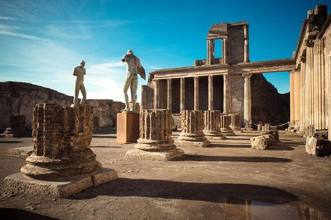 pompeii-ruins-excursion-for-3-hours-round-trip-included