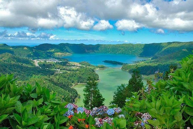 ponta-delgada-tour-to-sete-cidades-volcano-lakes