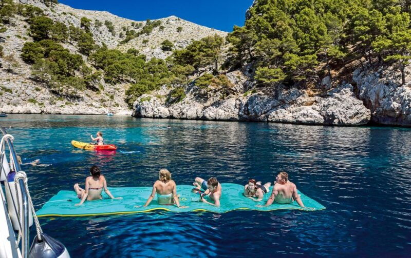 port-dalcudia-north-coast-catamaran-cruise-with-meal