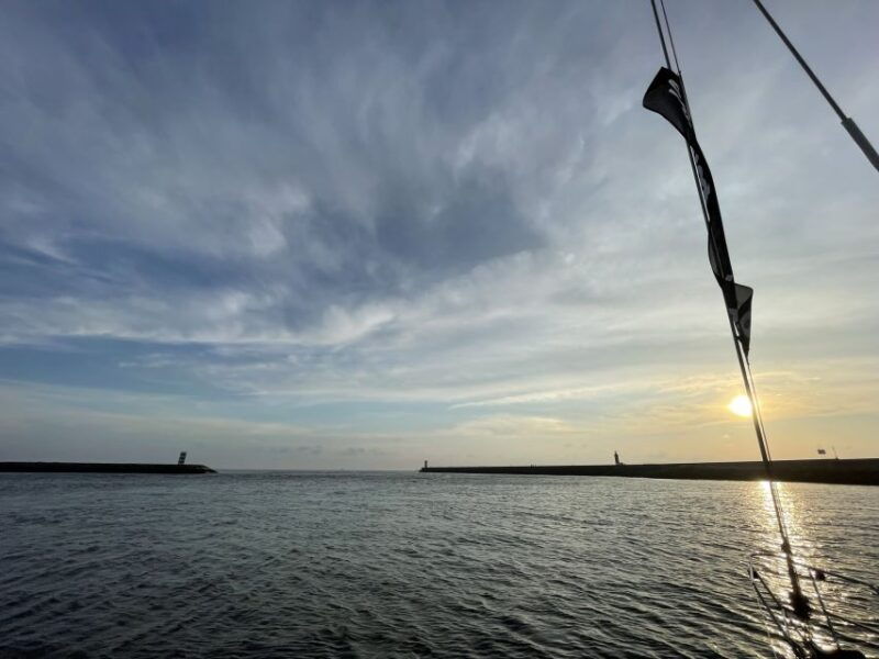 porto-exclusive-charming-sailboat-sunset