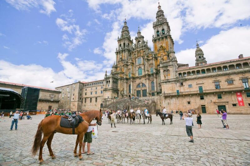 porto-santiago-de-compostela-and-valenca-do-minho-day-tour