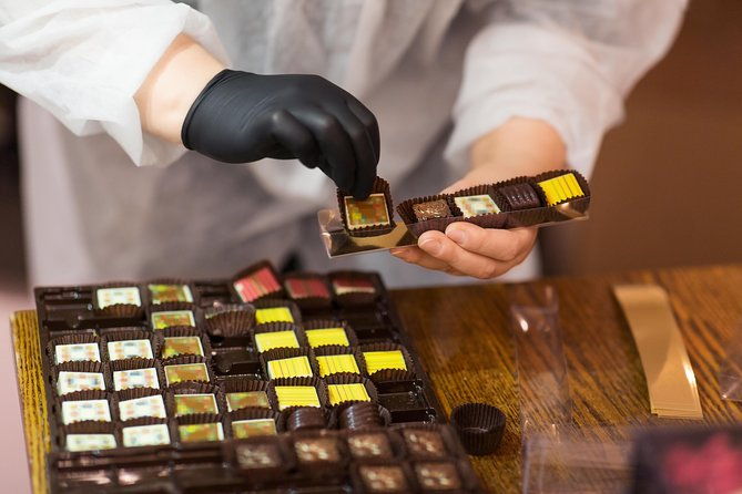 premium-loose-leaf-tea-and-chocolate-tasting