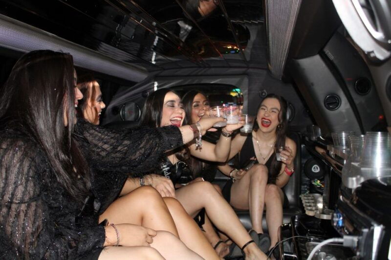 private-2-hour-lv-limo-tour-with-champagne-and-lv-goodies