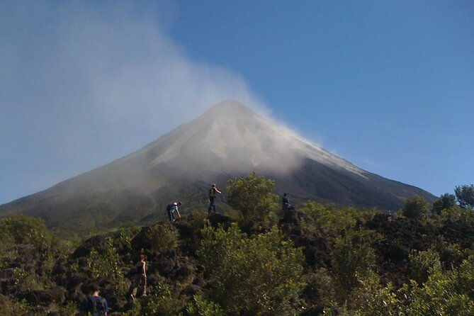 private-arenal-volcano-lava-trails-experience