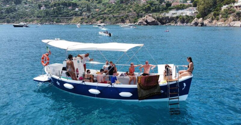 private-boat-excursion-along-the-coast-of-cefalu