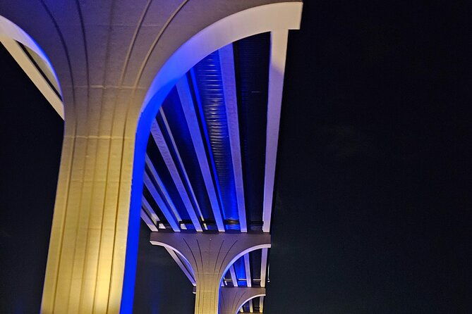 private-boat-tour-for-sunset-cruise-and-sunset-bridge-tour