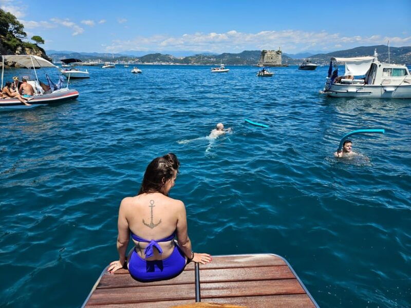 private-boat-tour-from-la-spezia-to-5-terre-with-drinks-snacks-swimming