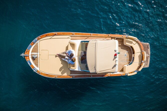 private-boat-tour-of-capri-from-sorrento-on-sorrentine-gozzo