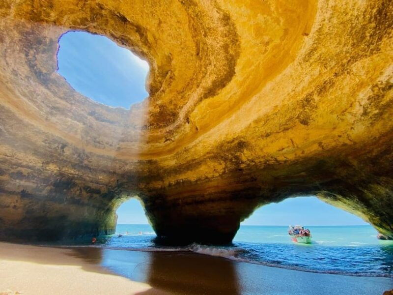 private-day-tour-algarve-with-portimao-city-and-benagil-cave
