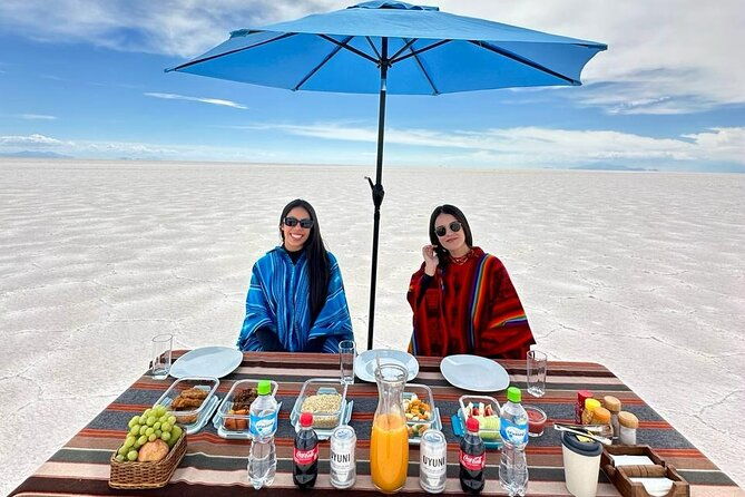 private-experience-biking-in-the-uyuni-salt-flats