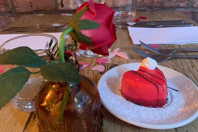 private-italian-dinner-with-a-romantic-night-experience