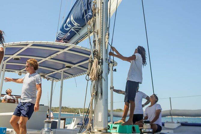 private-morning-catamaran-tour-with-timarouba