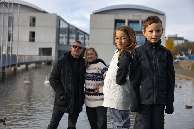 private-photo-session-with-a-local-photographer-in-reykjavik