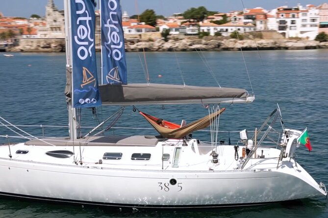 private-sailing-tour-at-cascais-lazy-mooring-in-the-bay