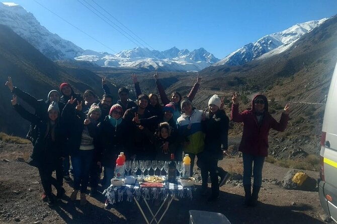 private-santiago-visit-hot-springs-and-picnic-in-cajon-del-maipo