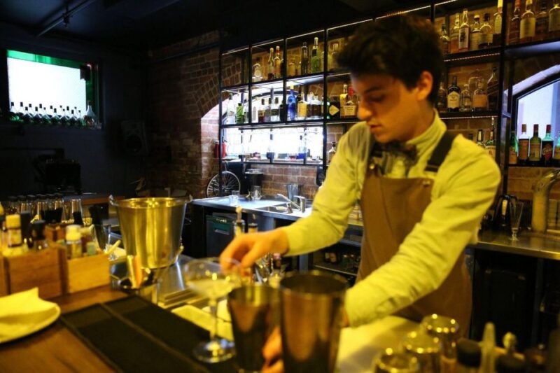 private-seattle-tour-craft-cocktails-spirits-tasting