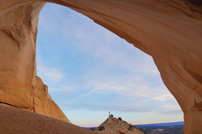 private-sunset-guided-tour-to-great-chamber-by-four-wheel-drive