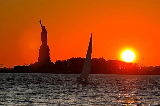 private-sunset-sail-of-nyc-skyline-and-statue-of-liberty