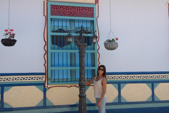 private-tour-colourful-guatape-and-the-penol-boulder-from-medellin